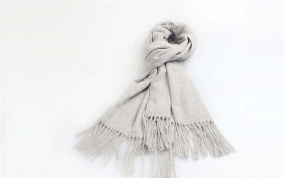桑蠶絲圍巾十大品牌,批發(fā)定制便宜的廠家 圍巾圖