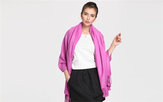 品牌圍巾吊牌,好的圍巾廠家推薦 圍巾圖