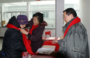 節日禮品紅色圍巾