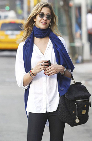 不同膚色圍巾搭配