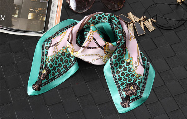 青色小絲巾 青色小絲巾