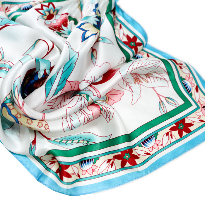 花紅葉綠小方巾細節圖