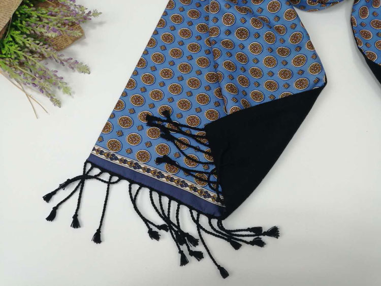 溫文爾雅男士圍巾