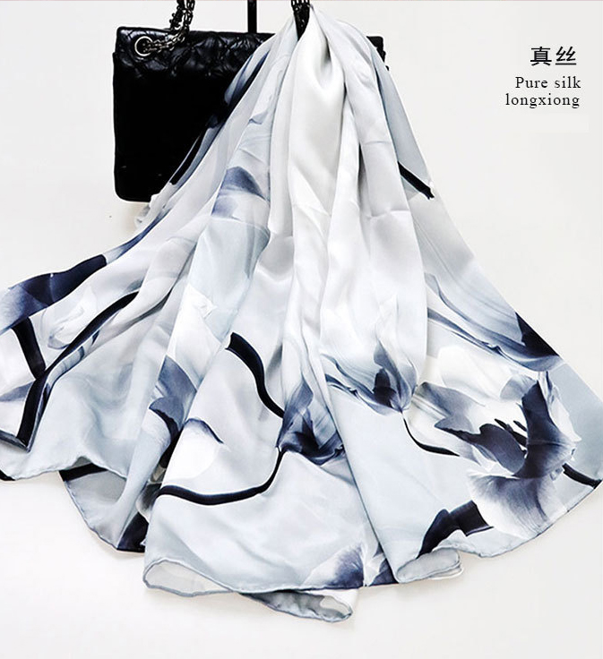 真絲絲巾清洗裝飾圖